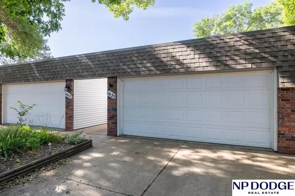 1625 Granada Lane, Lincoln, NE 68528