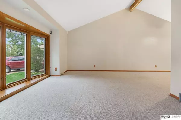 Omaha, NE 68164,11022 Laurel Circle