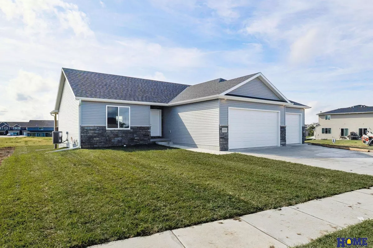 Hickman, NE 68372,1725 E 9th Street