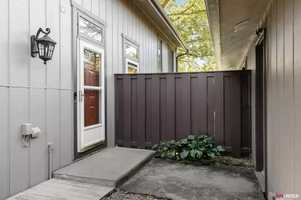 Lincoln, NE 68506,7300 South Street #13