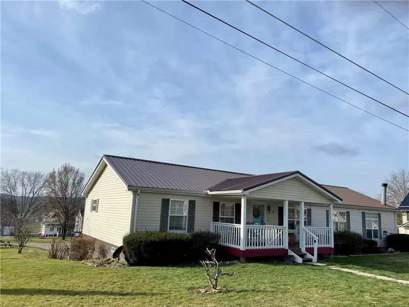 106 Monongahela Avenue, Rices Landing, PA 15357