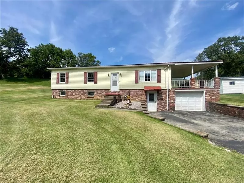 59 Spring St, Robinson, PA 15949