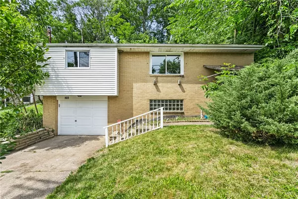 127 Johnston Rd, Penn Hills, PA 15235