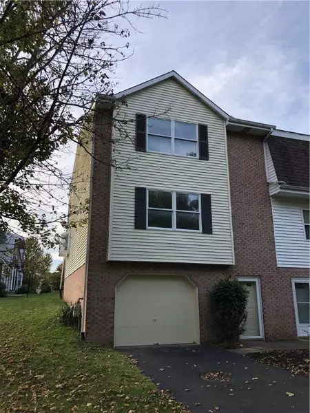 1706 Parsonage Ln, Bethel Park, PA 15102