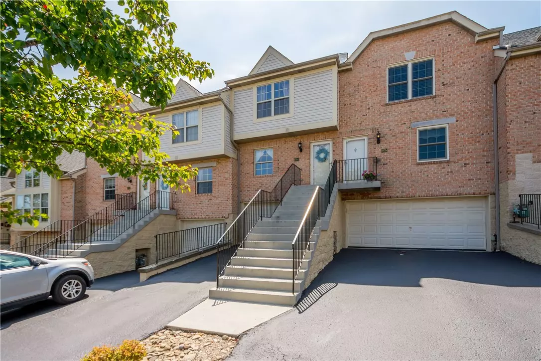 Bethel Park, PA 15102,204 Berrington Court