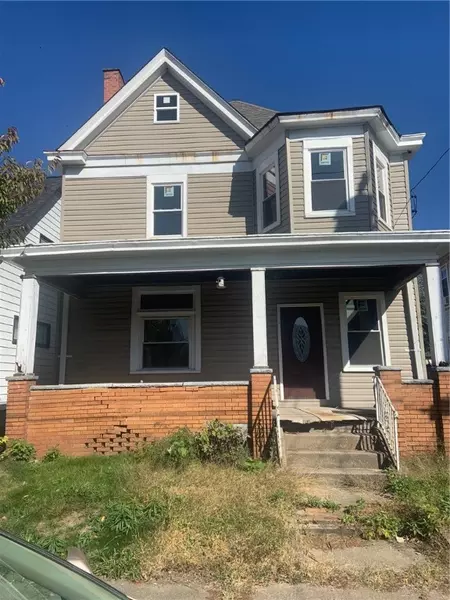 379 Ohio Ave, Rochester, PA 15074