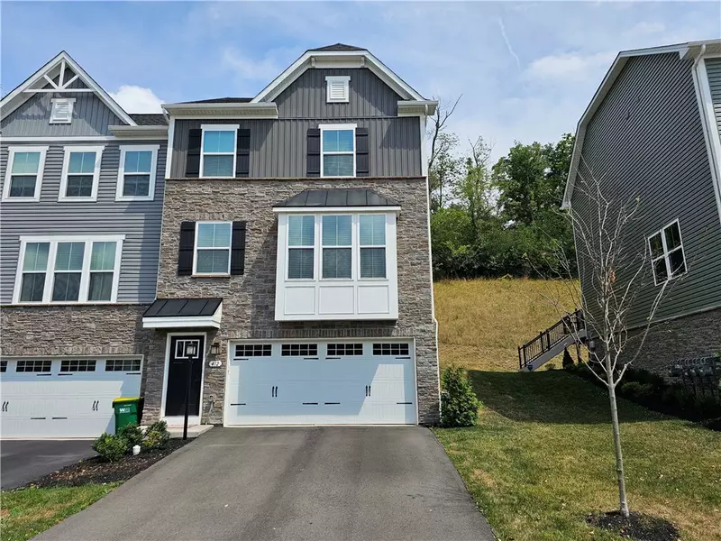 412 Greenwood Dr, Canonsburg, PA 15317