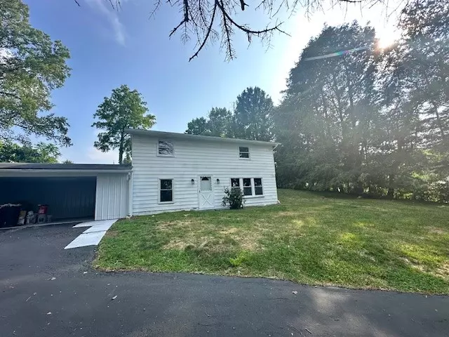 Delmont, PA 15626,260 Cloverleaf Drive