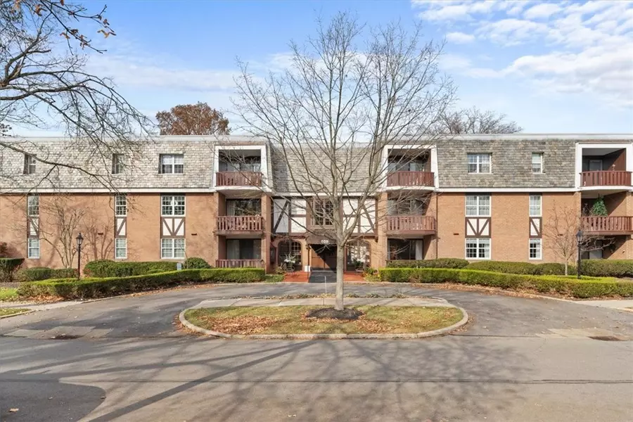 505 Grove Street #14, Sewickley, PA 15143