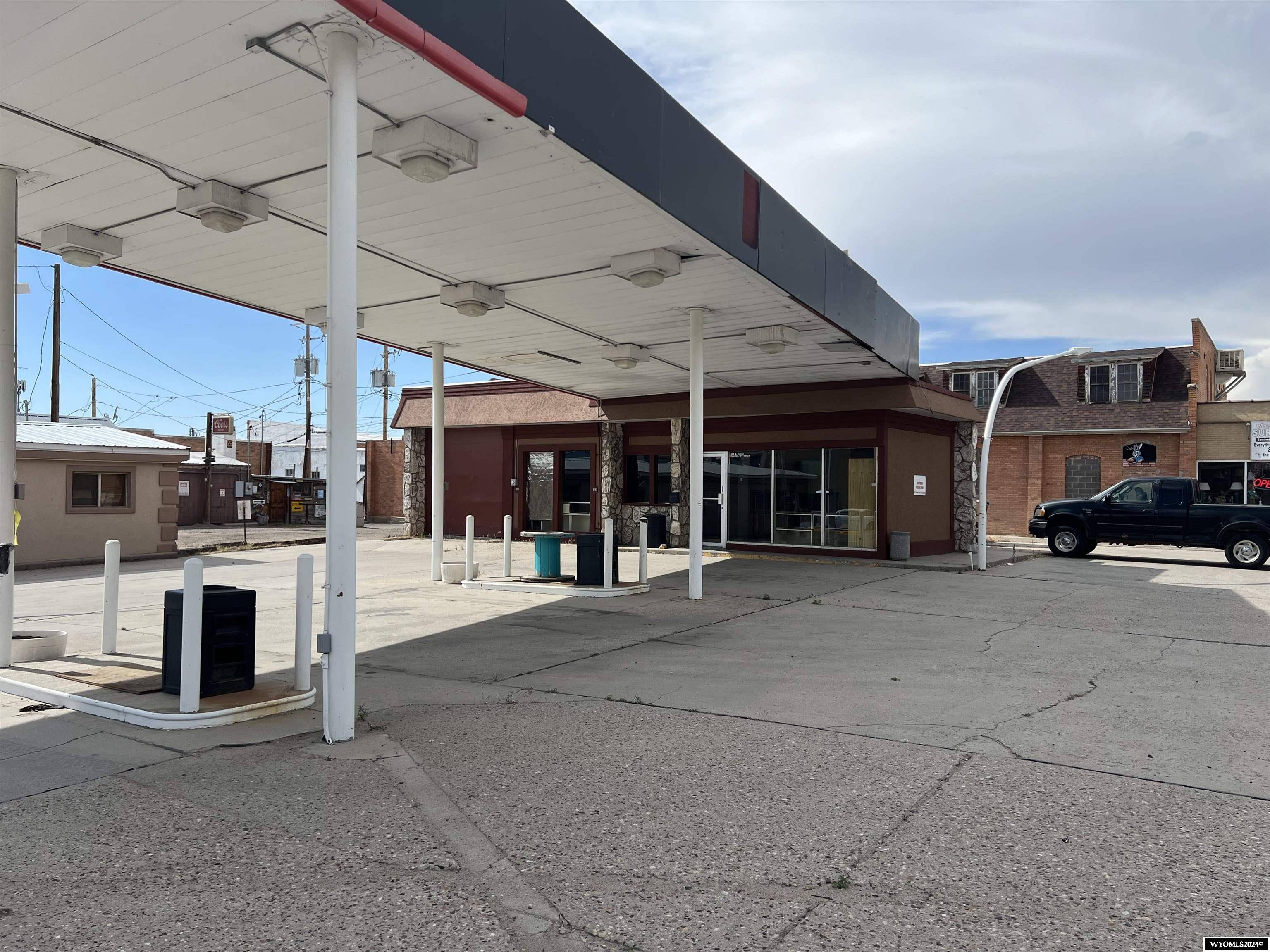 Douglas, WY 82633,328 E Center Street