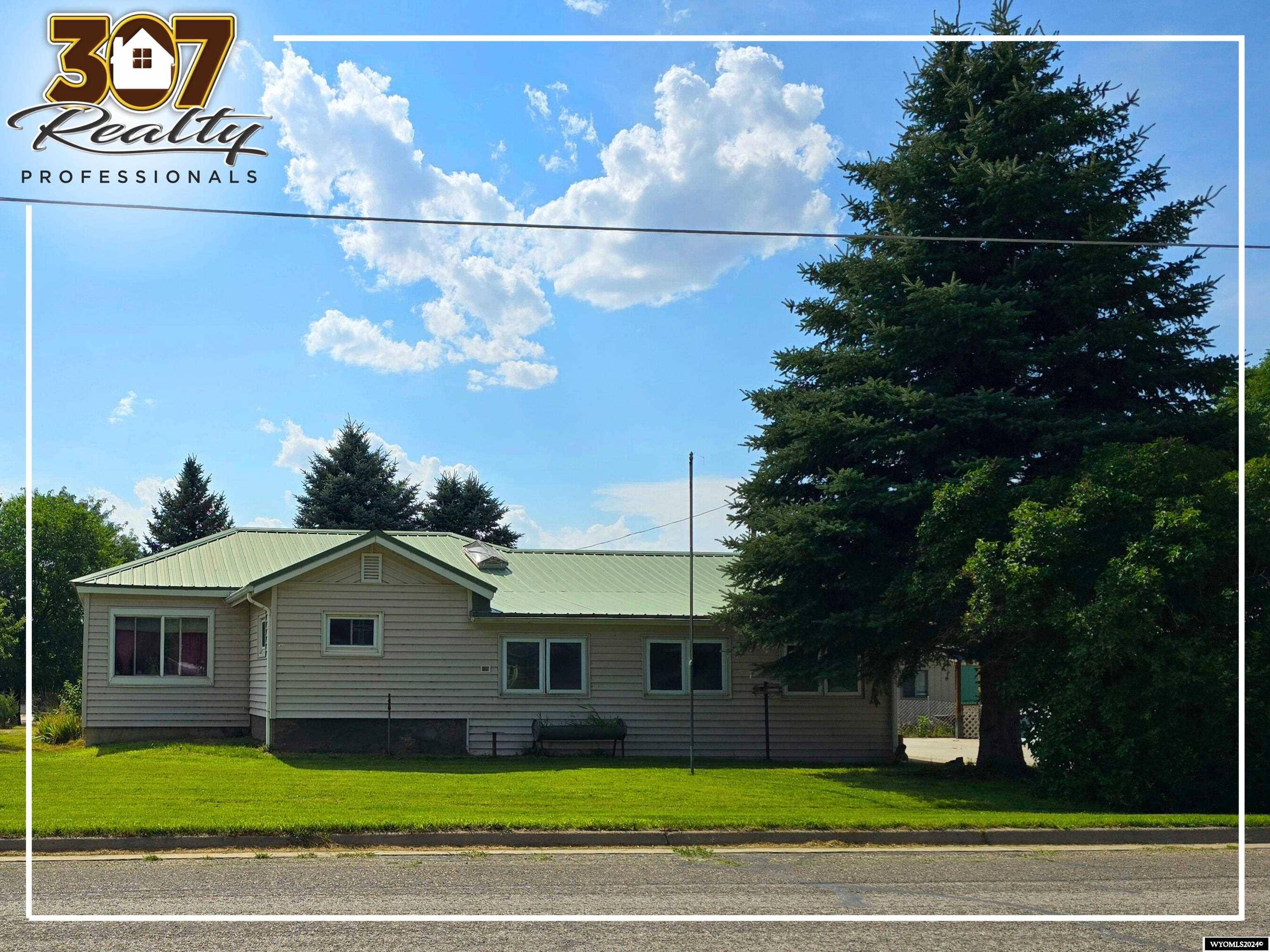 199 S Kansas Avenue, Guernsey, WY 82214