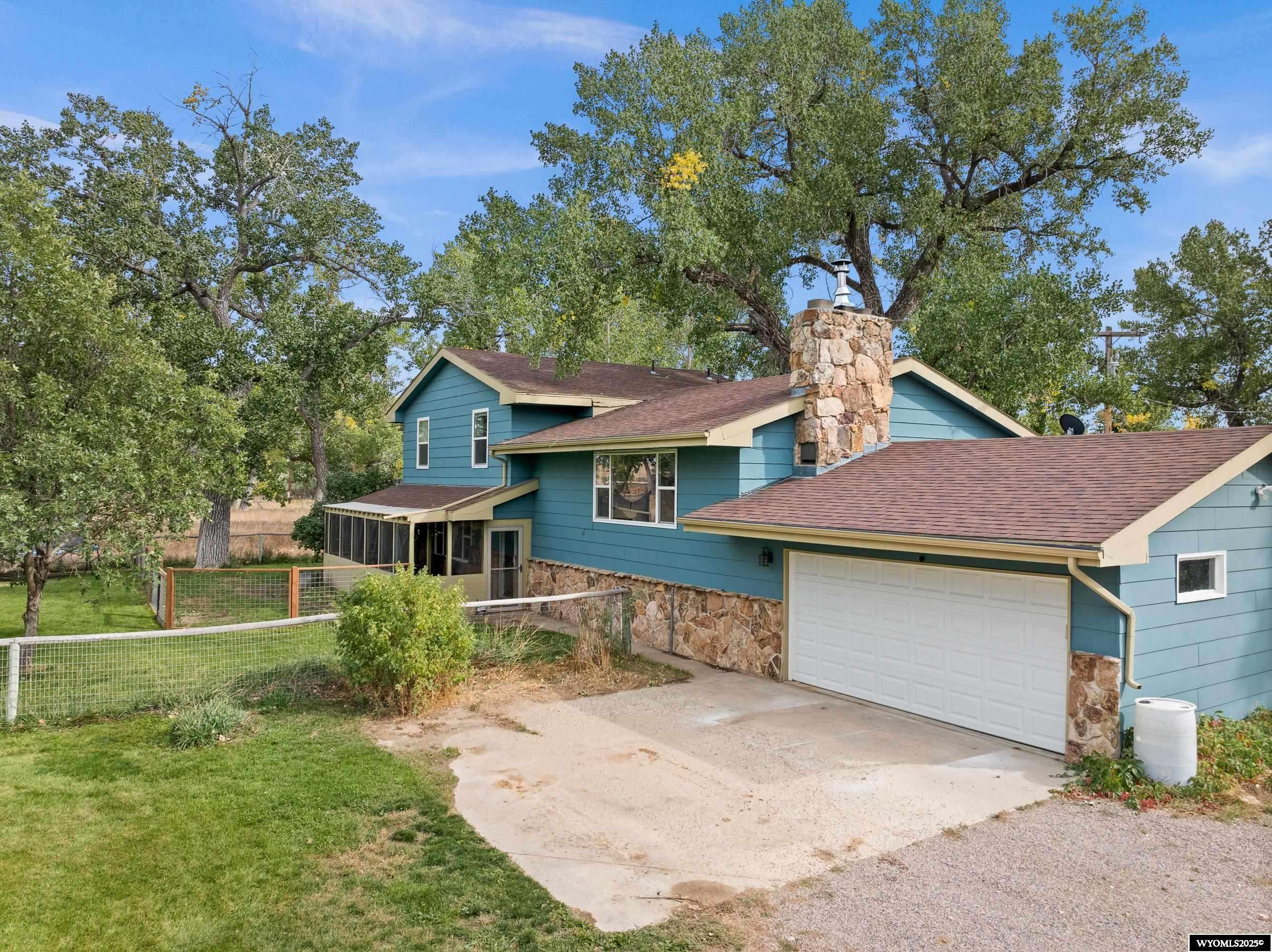 12263 Henrie Roadway, Evansville, WY 82636