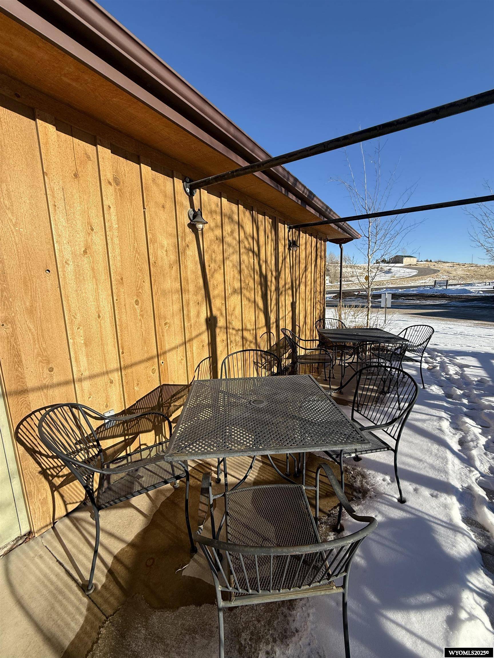 Lander, WY 82520,785 E Main
