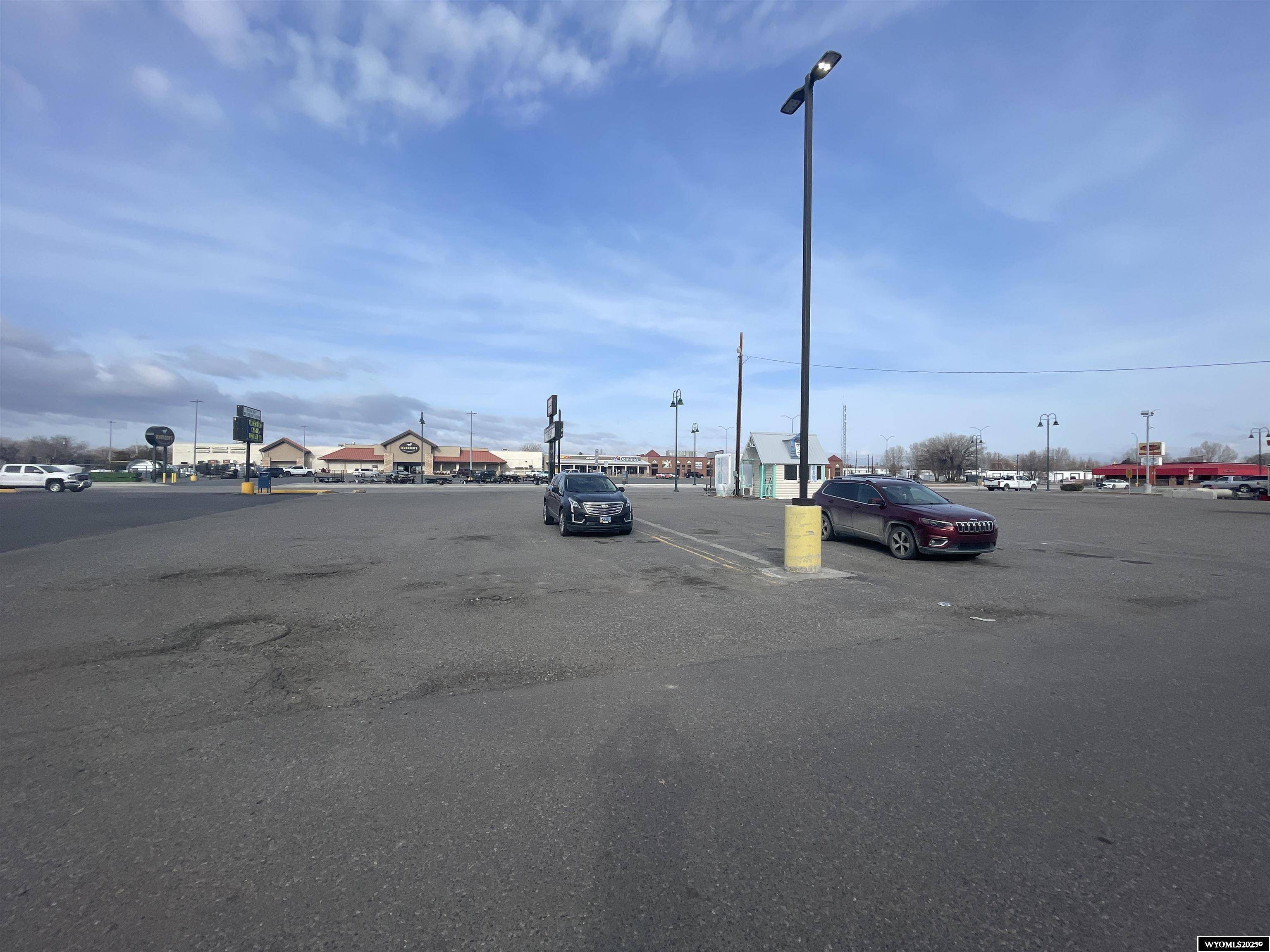 Riverton, WY 82501,727 N Federal Boulevard