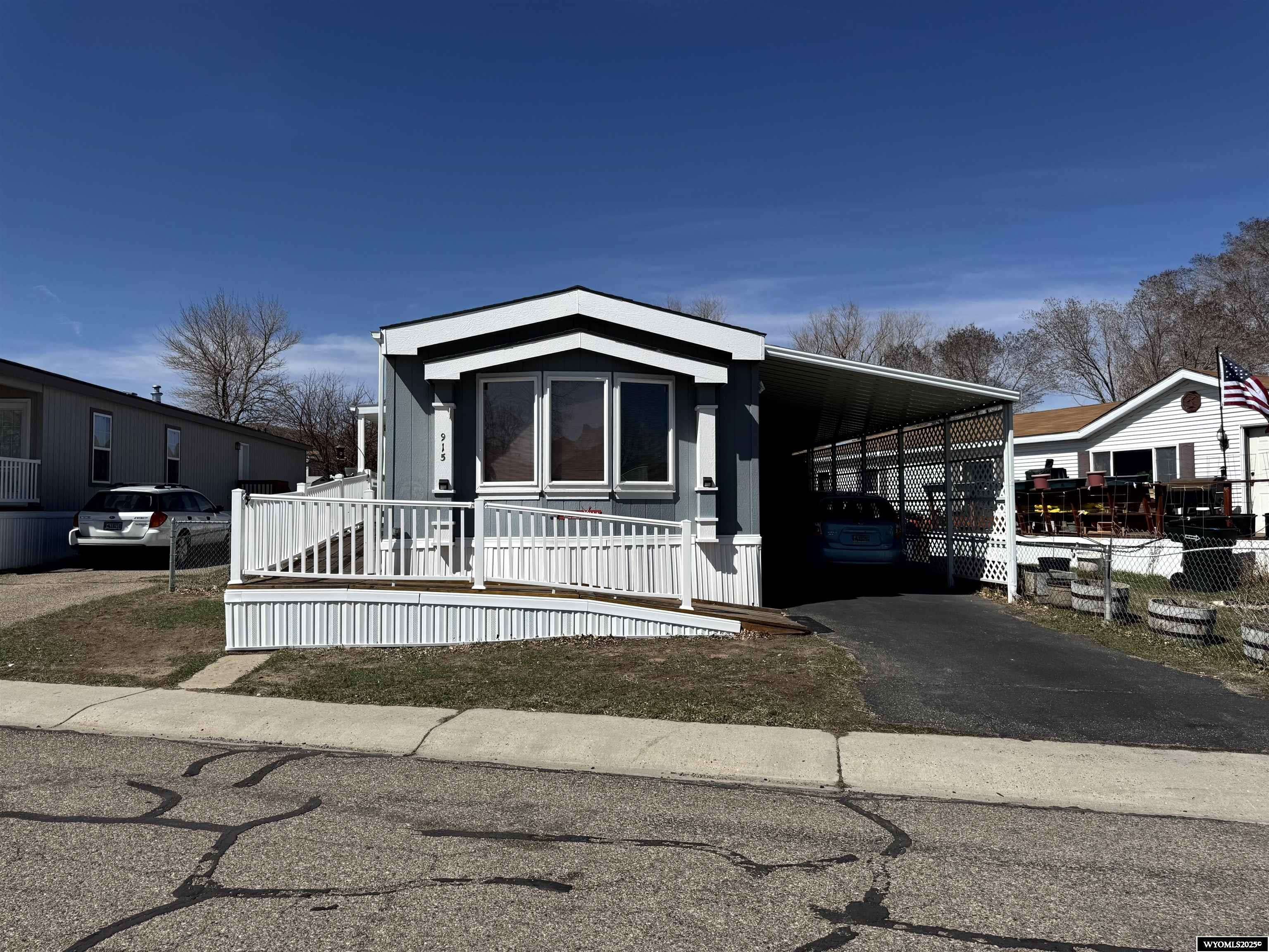 915 Davey Crocket, Green River, WY 82935