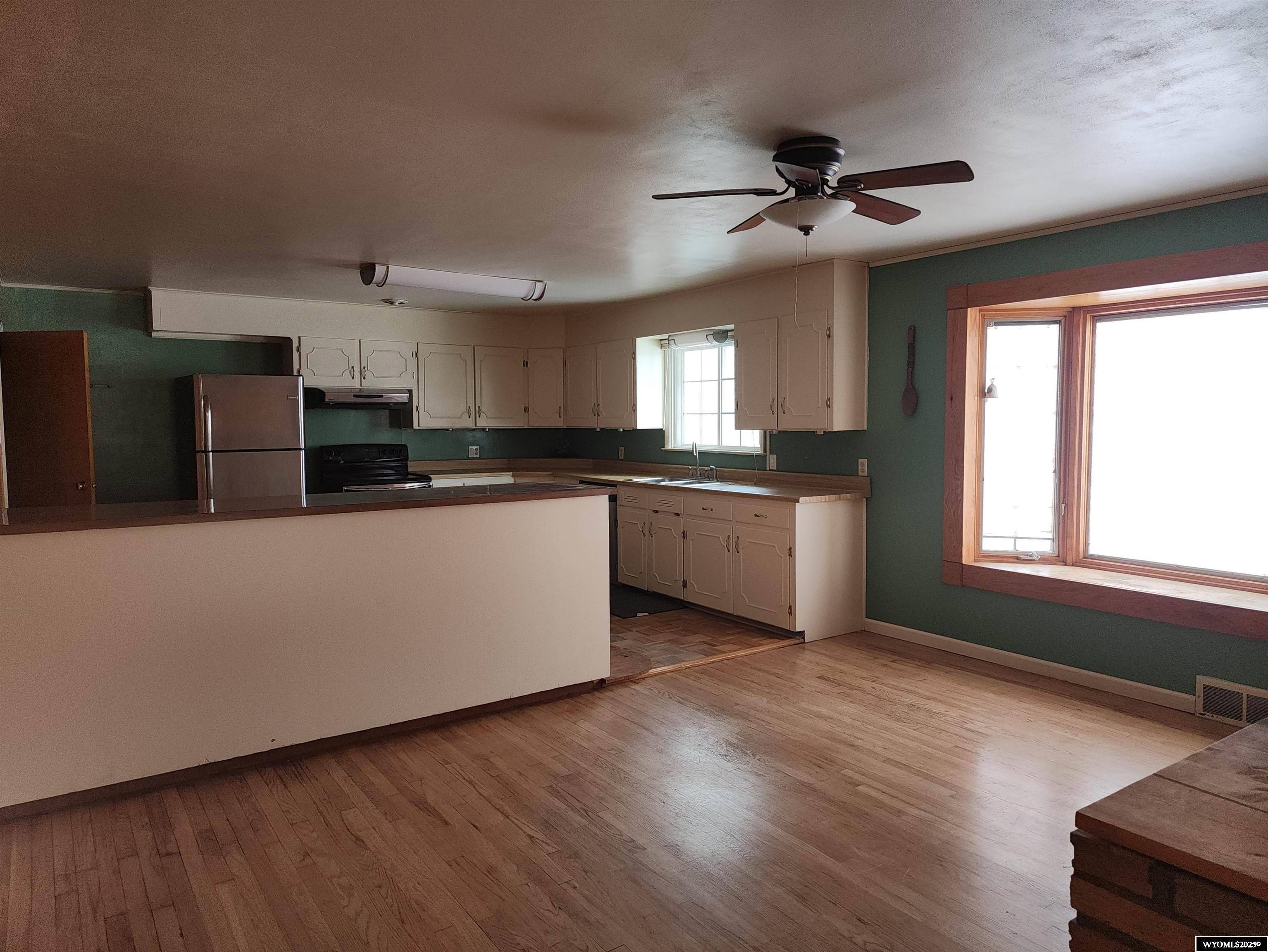 Casper, WY 82601,1431 S Mitchell Street 15th