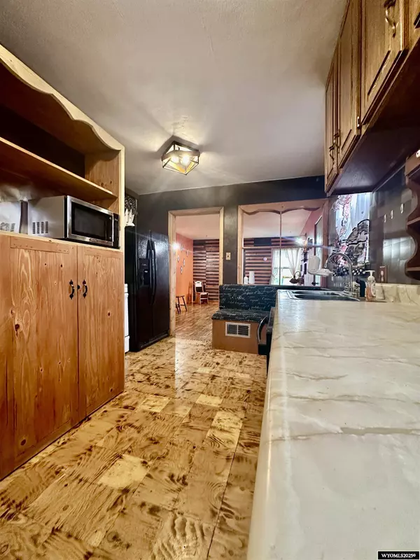 Thermopolis, WY 82443,1234 Arapahoe