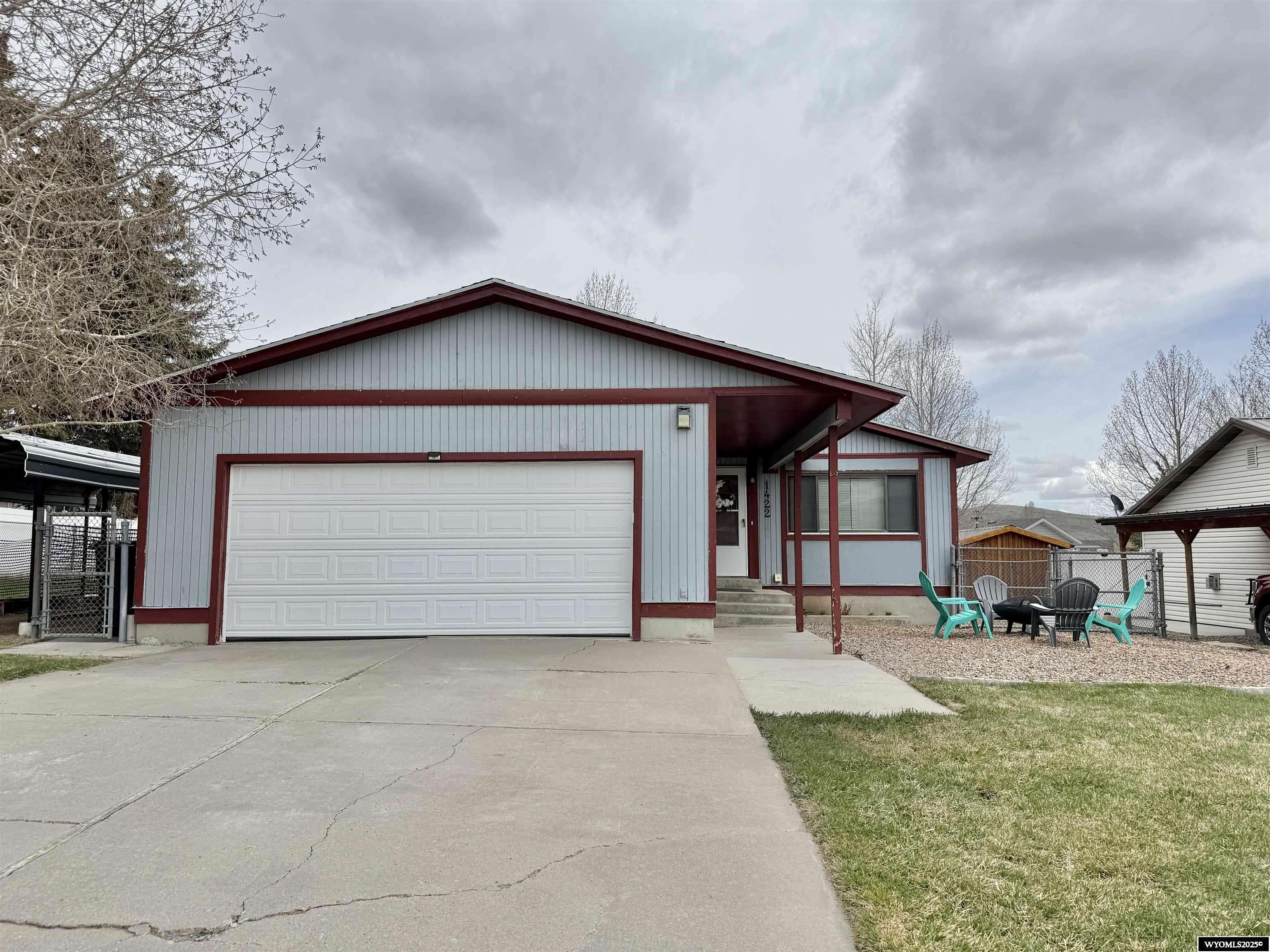 1422 7th West Ave Avenue, Kemmerer, WY 83101