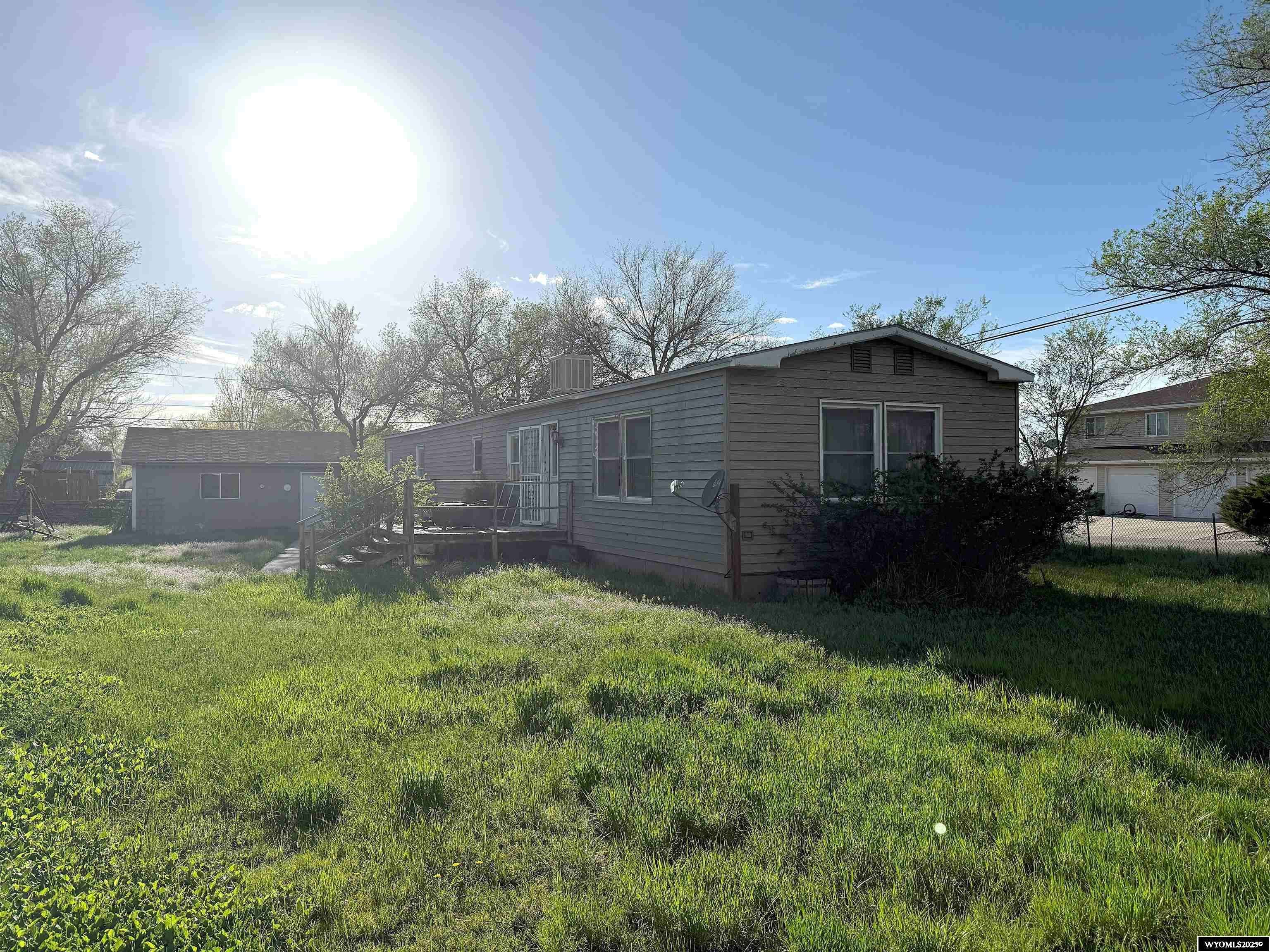 628 N 6th Street, Douglas, WY 82633