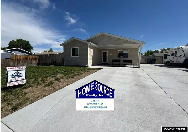 1217 E Jackson Avenue, Riverton, WY 82501