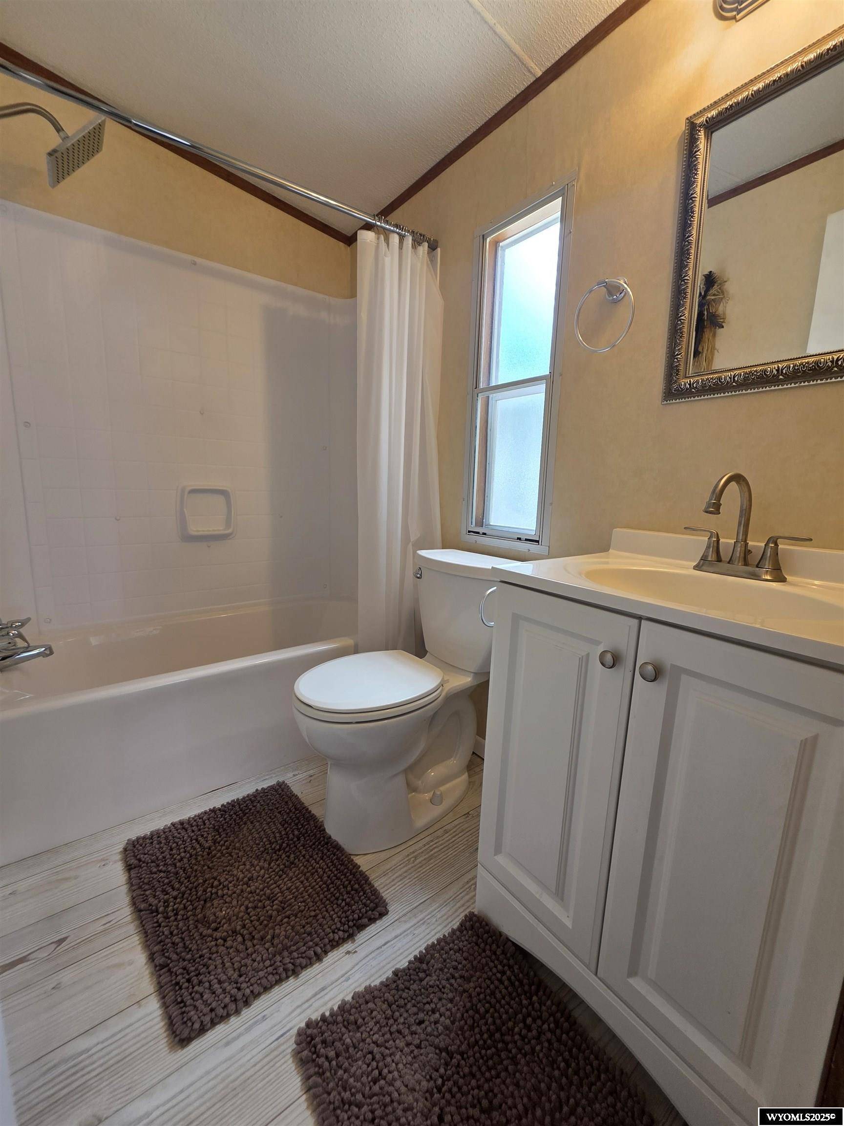 Green River, WY 82935,560 Andrews St #6