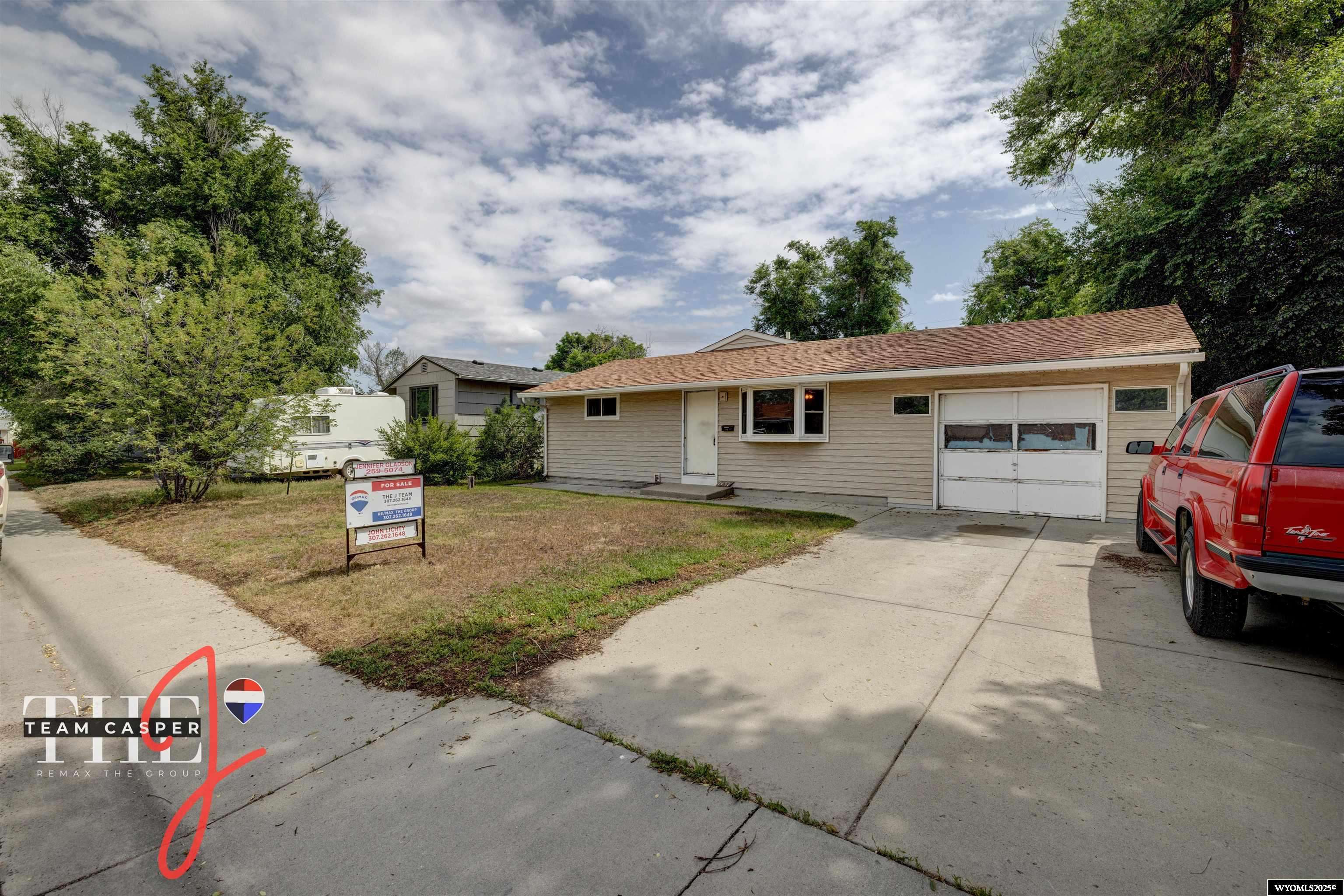 1457 Kit Carson St, Casper, WY 82604