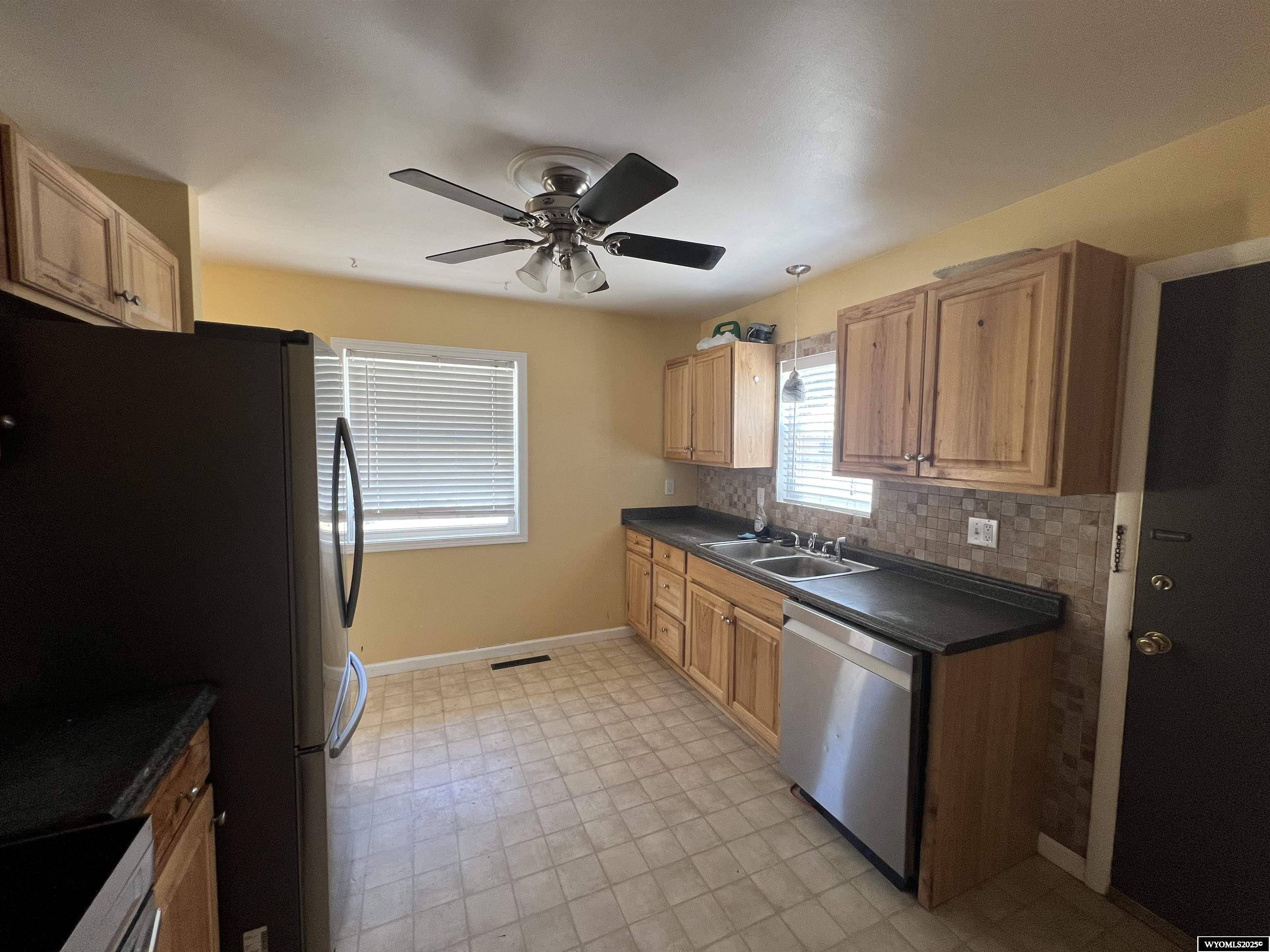 Worland, WY 82401,813 S 15th Street