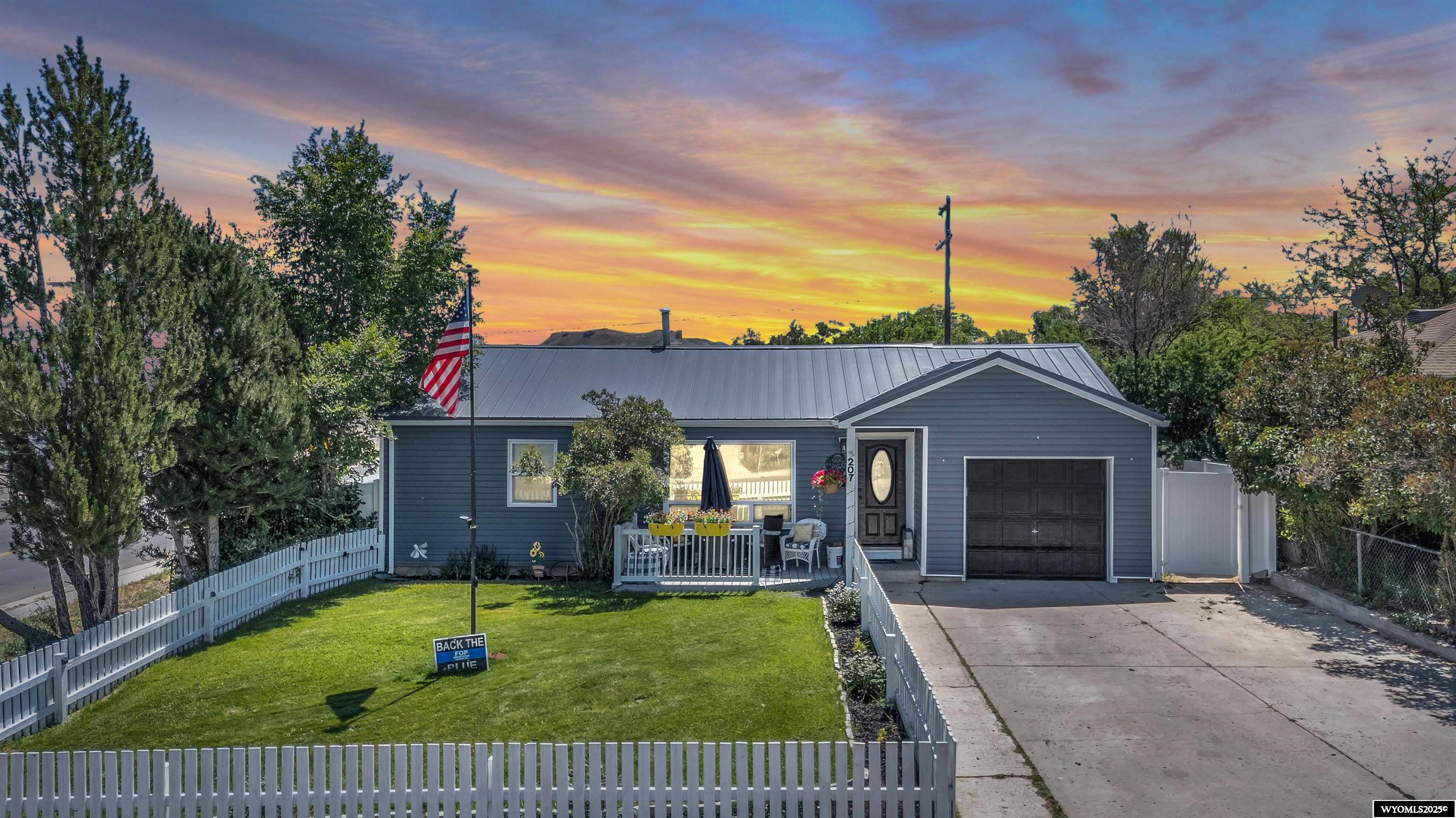 207 Jensen St, Green River, WY 82935