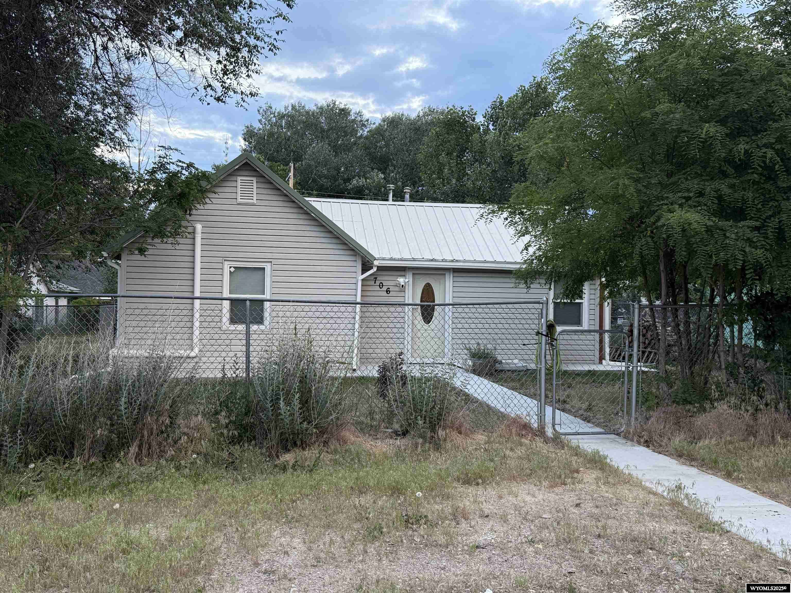 706 S 8th Street, Douglas, WY 82633