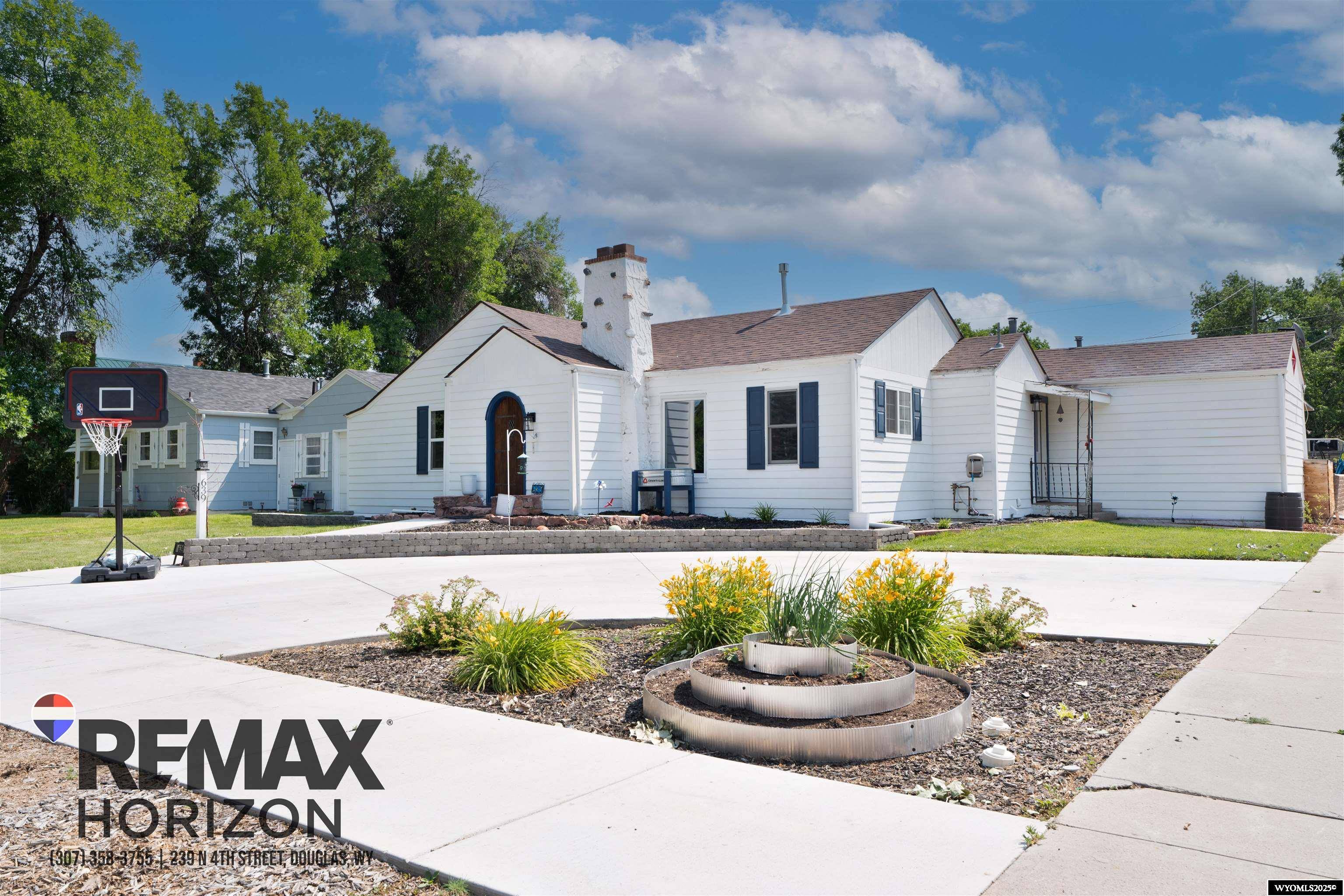 639 S 5th Street, Douglas, WY 82633