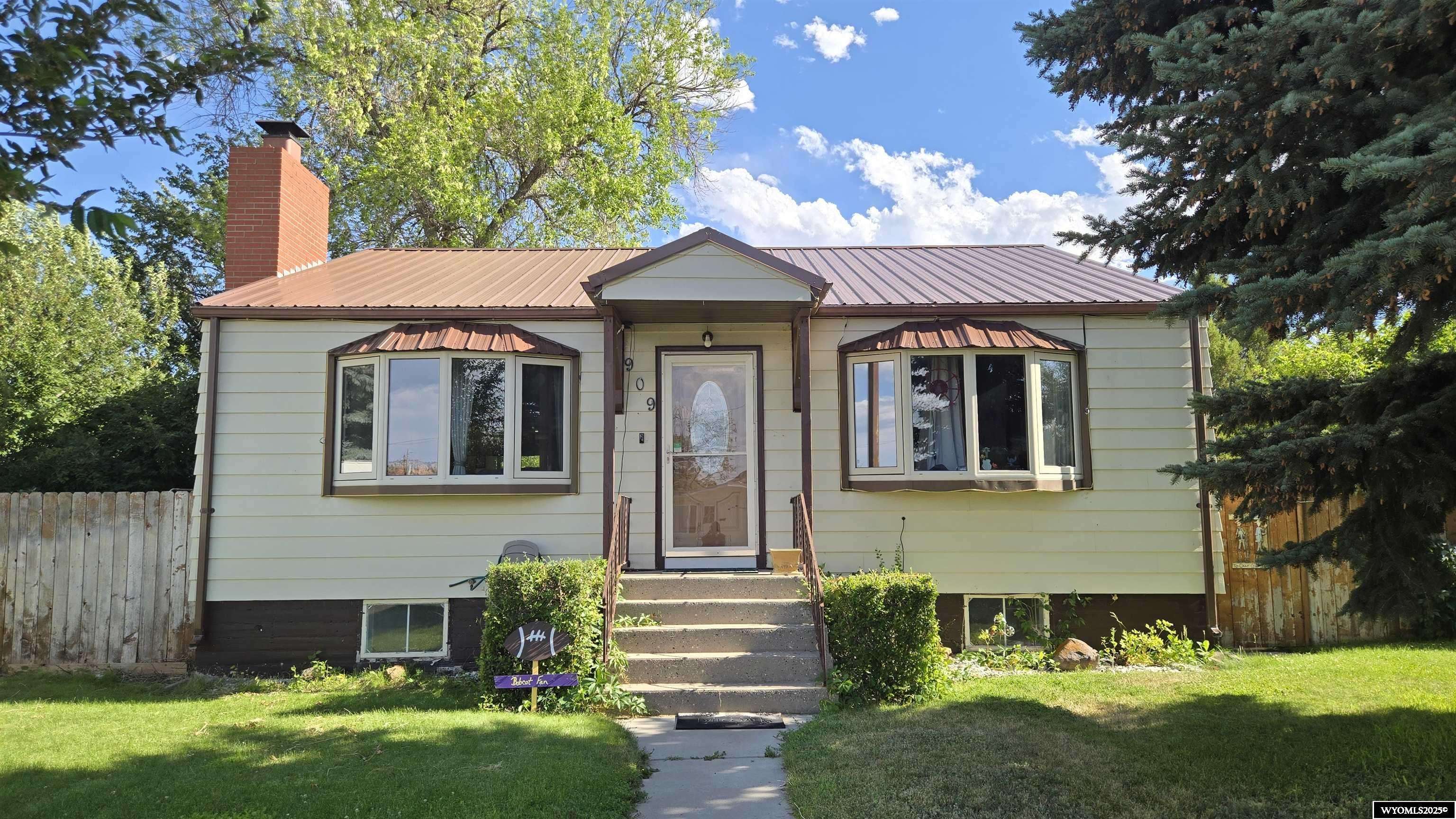 909 Fremont, Thermopolis, WY 82443