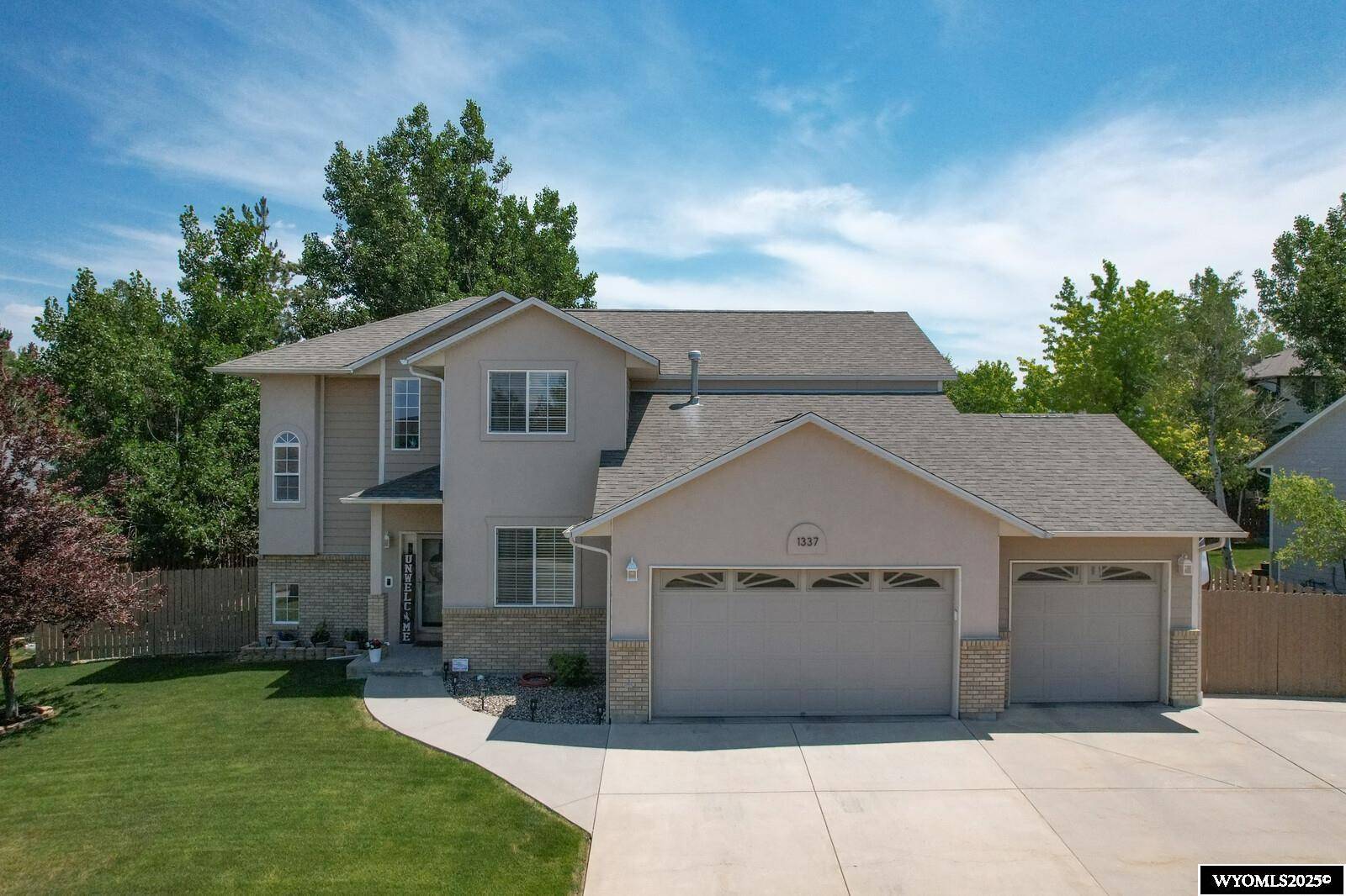 1337 Yorkshire, Casper, WY 82609