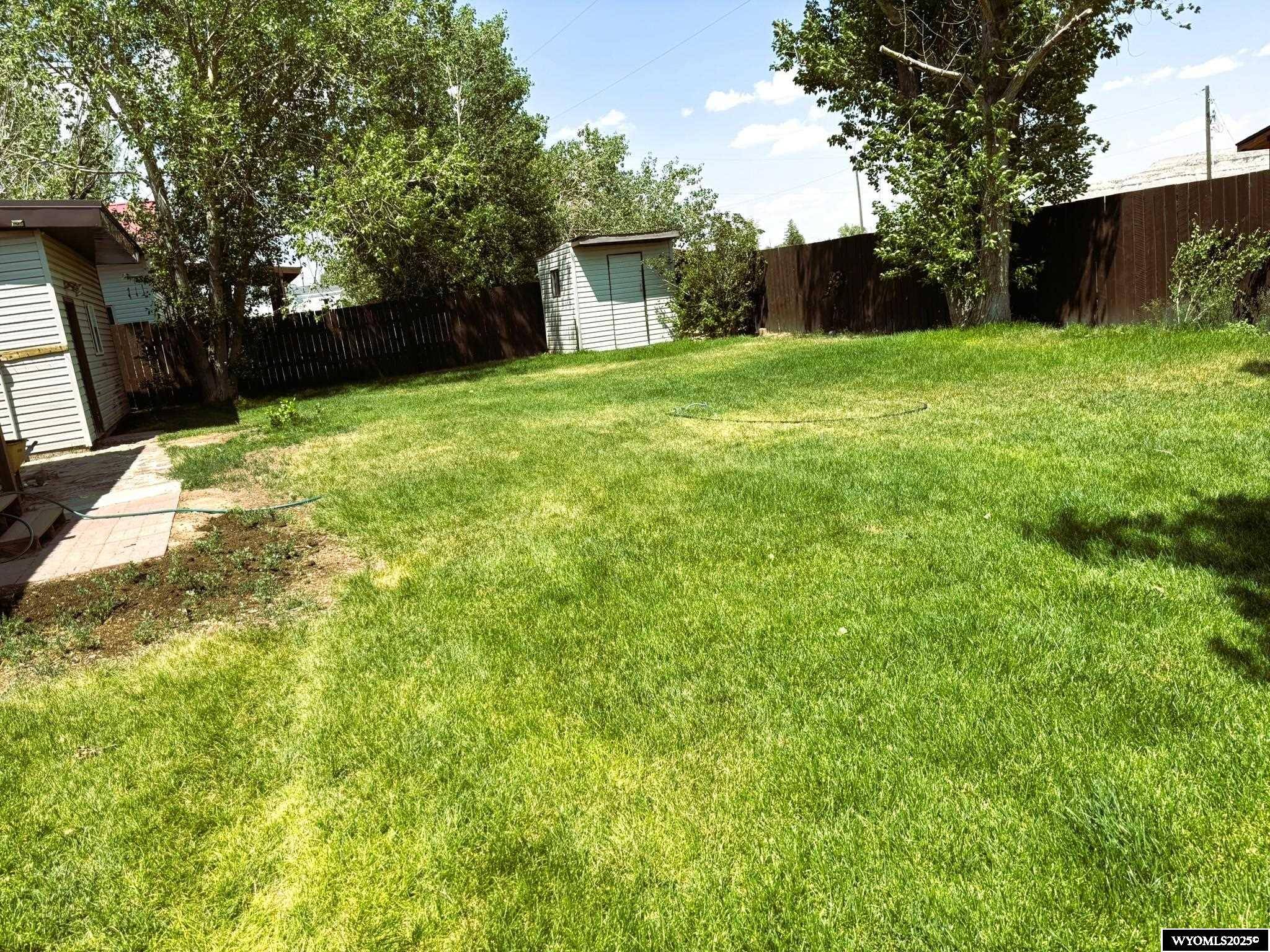 La Barge, WY 83123,529 & 543 South Pine Street