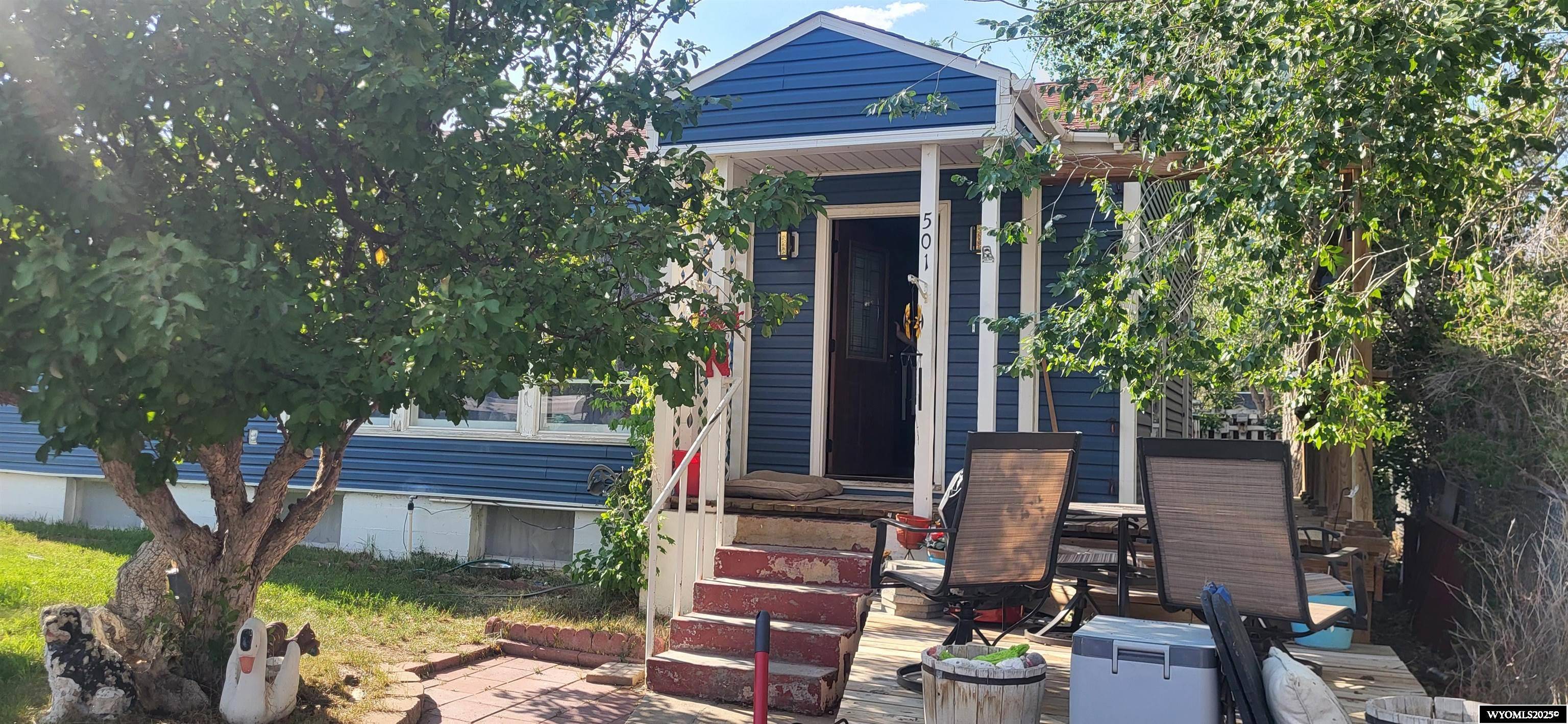 501 E WALNUT Street, Rawlins, WY 82301