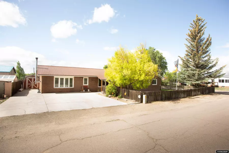 625 W 1st Avenue, La Barge, WY 83123