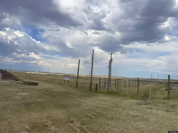 Glenrock, WY 82637,1006 Deer Creek Rd