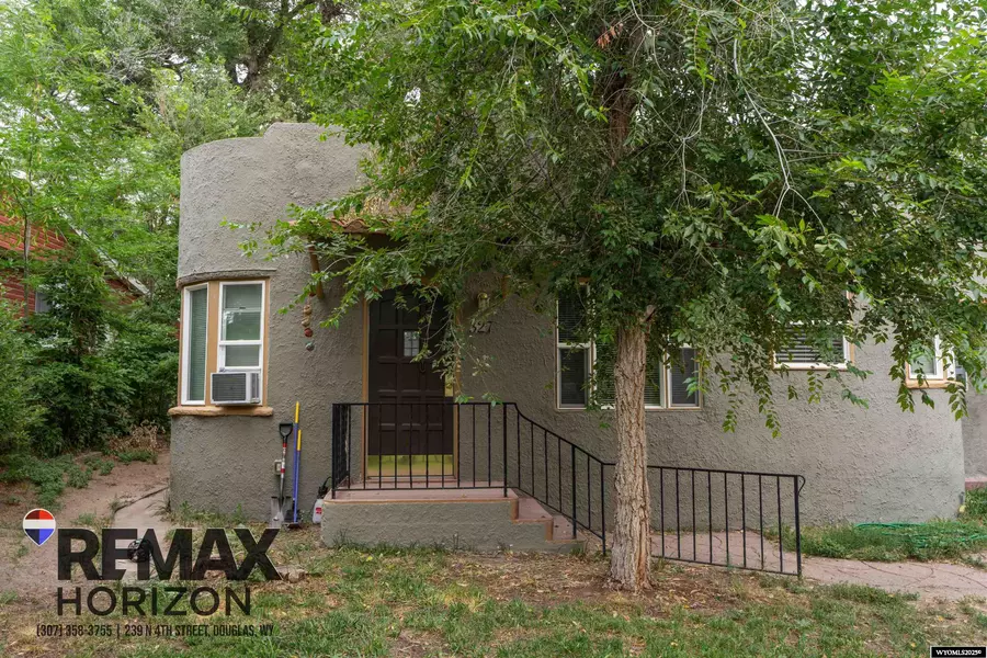 327 S 6th Street, Douglas, WY 82633