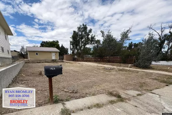 1420 S Kenwood Street 15th, Casper, WY 82601