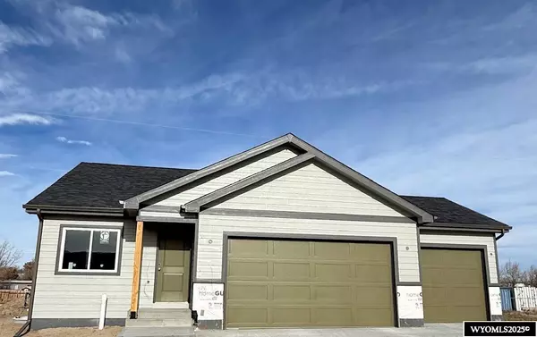 4706 Shale Circle, Mills, WY 82604