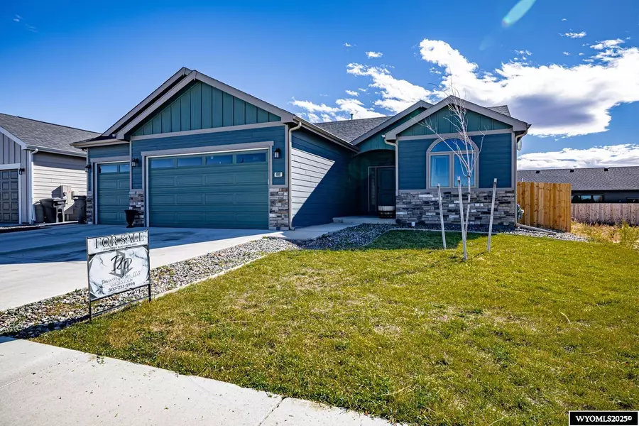 4669 Shale Circle, Mills, WY 82604