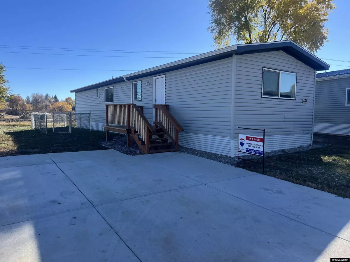 Lander, WY 82520,139 Northside Drive N 1st
