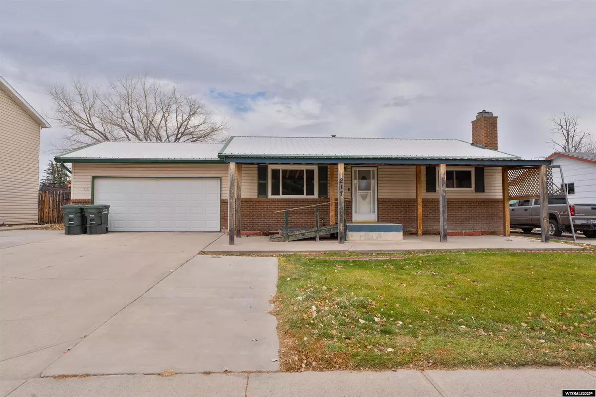 Douglas, WY 82633,217 S Wind River Drive