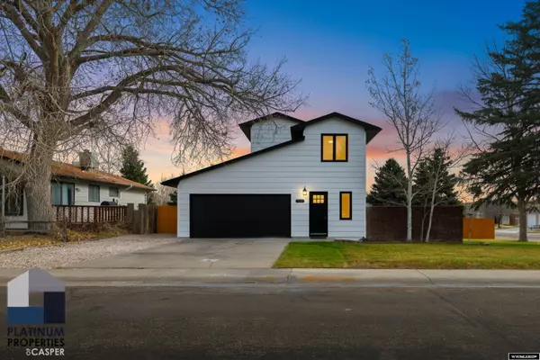 1421 Newport Drive, Casper, WY 82609