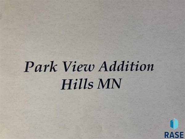 S Rebecca Ave, Hills, MN 56138