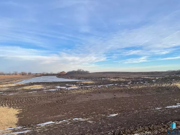 510 Sandpiper Ln, Wentworth, SD 57075