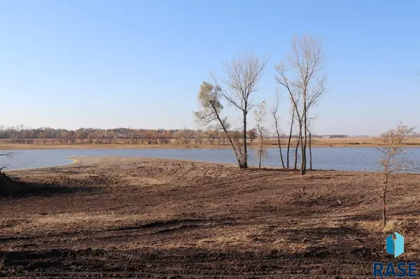 707 Sandpiper Ln, Wentworth, SD 57075
