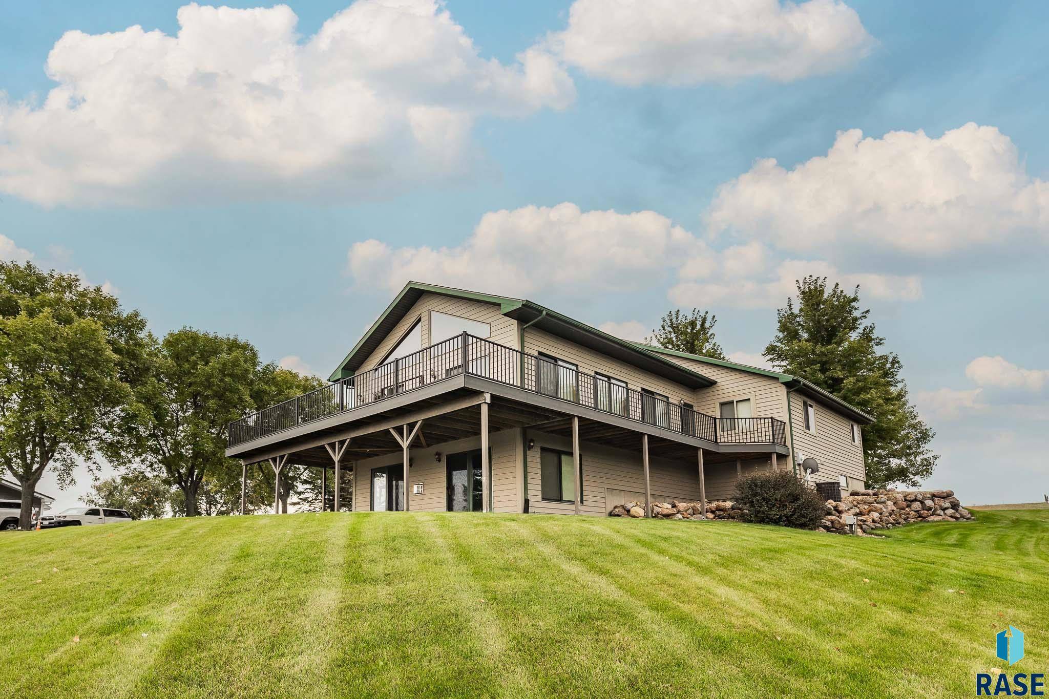6358 Harbor Way,  Wentworth,  SD 57075