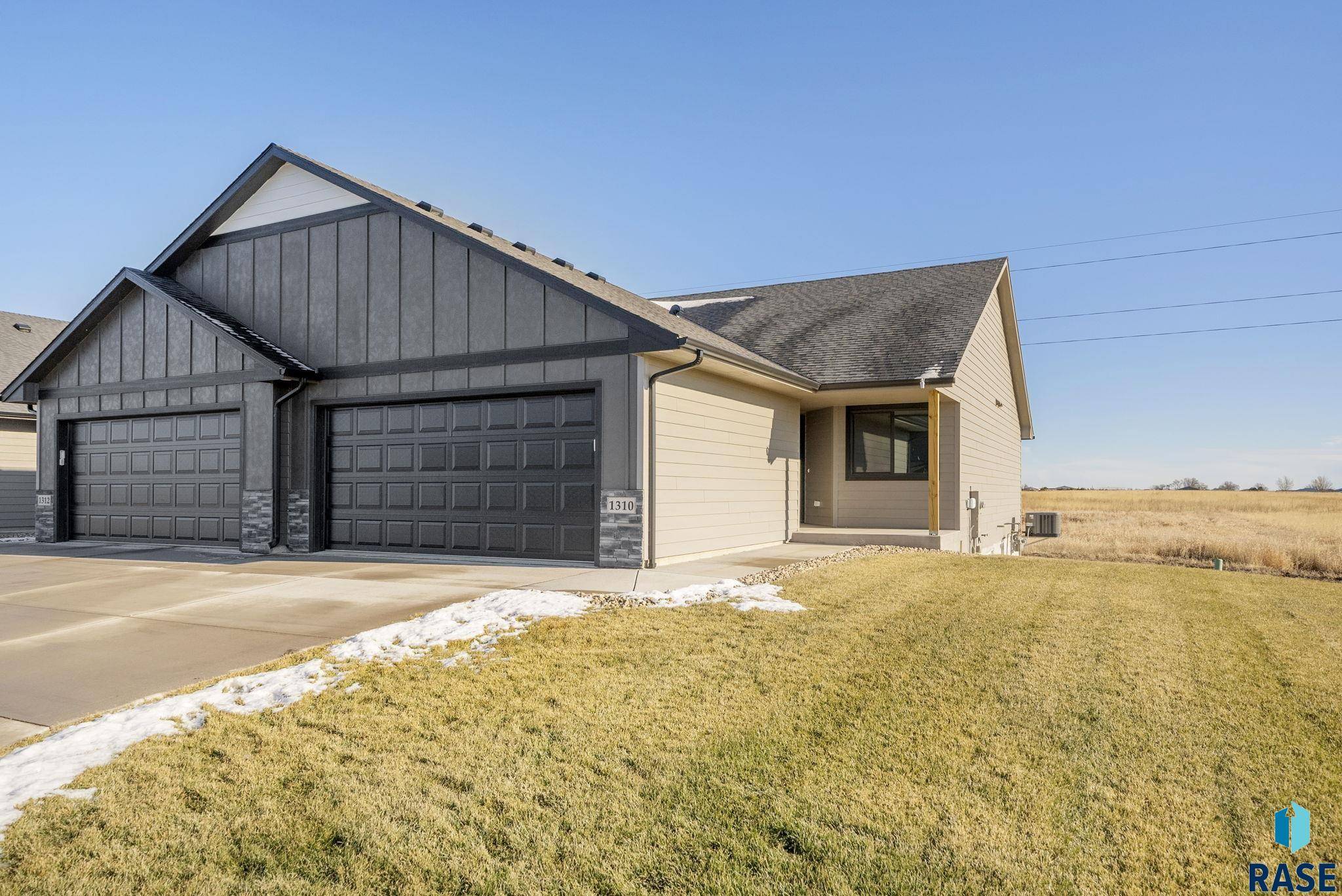 1310 N Kenley Pl, Tea, SD 67064