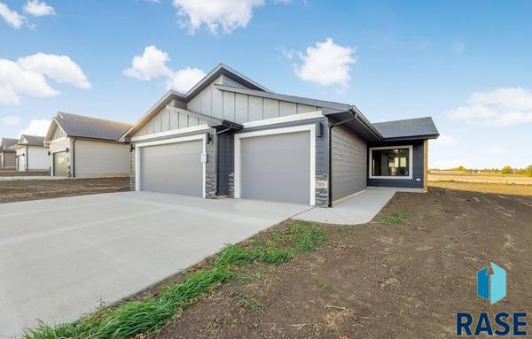 705 Sarah C St, Garretson, SD 57030