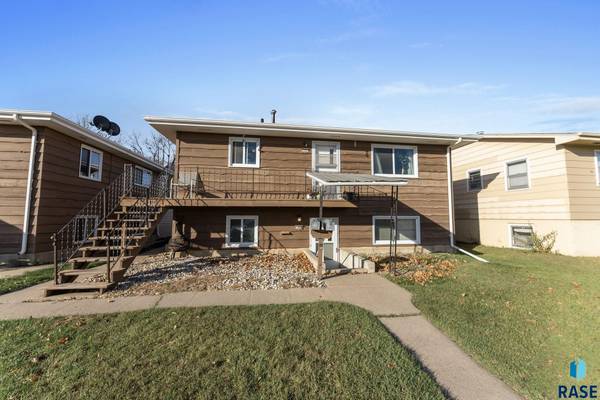 1005 S Blauvelt Ave, Sioux Falls, SD 57104